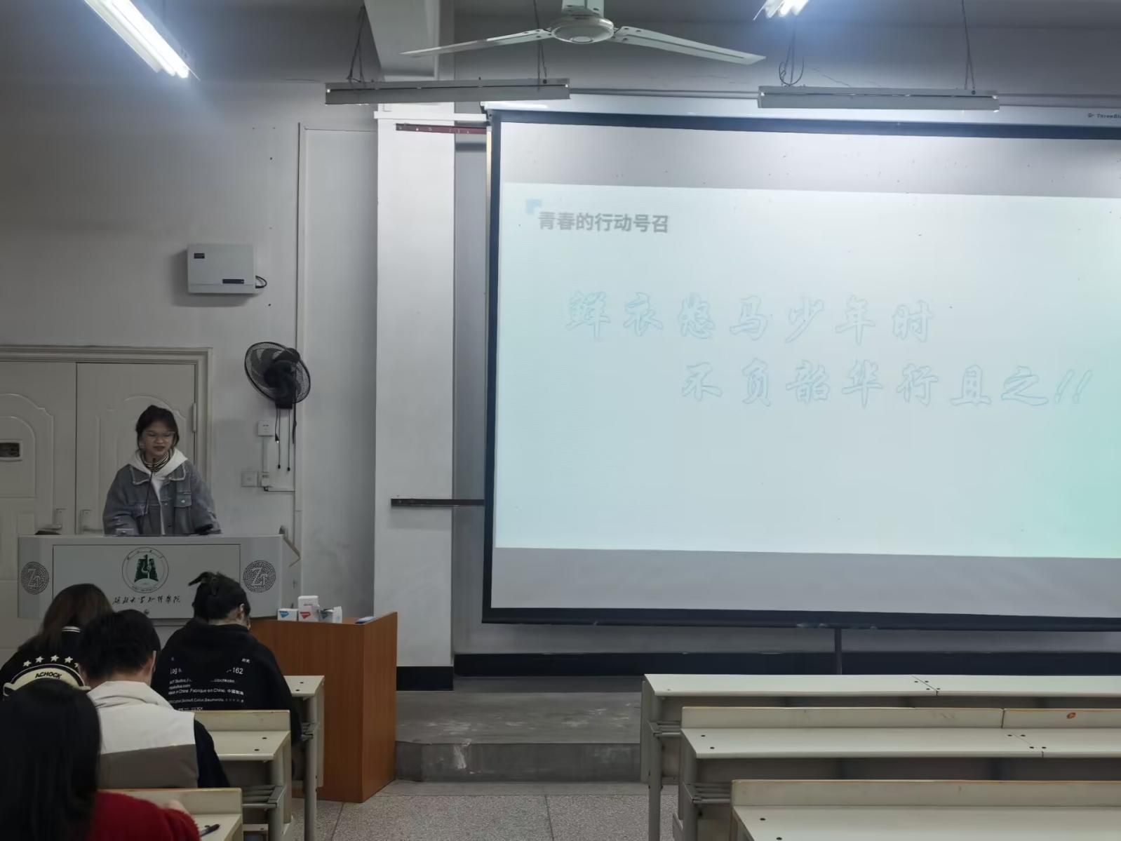 9185016fc37d05994f05d8bf065afd54