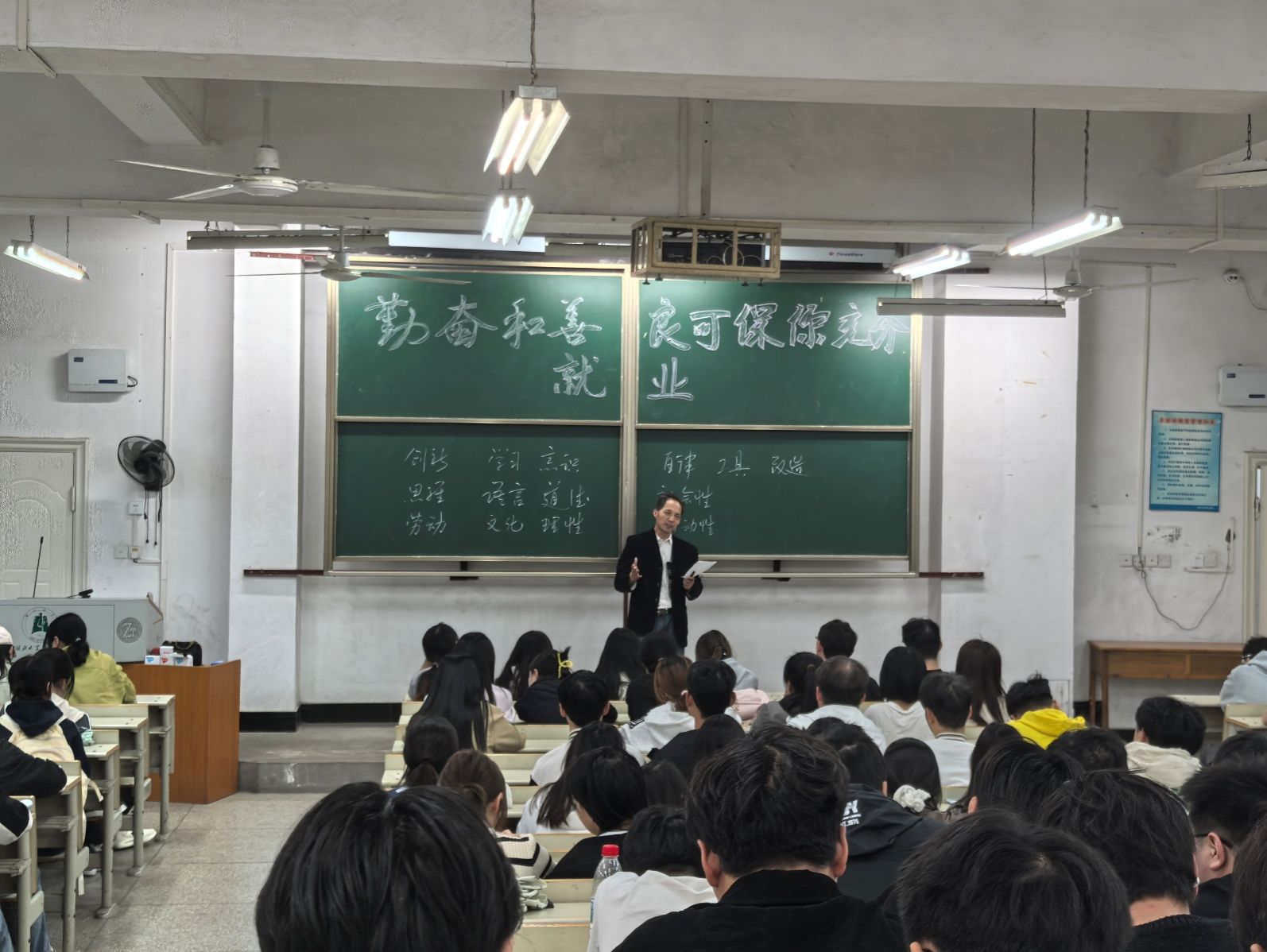 8ee74eaf6588aceda917ab0294090562