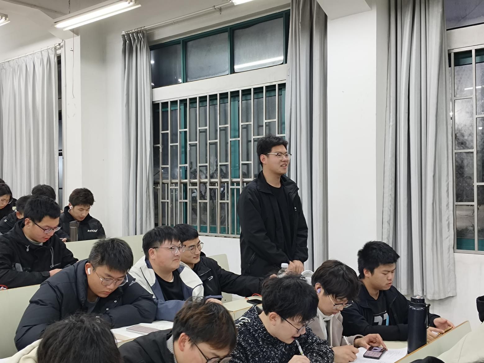 5d02dac9b54421a926df80cd4b22cabb